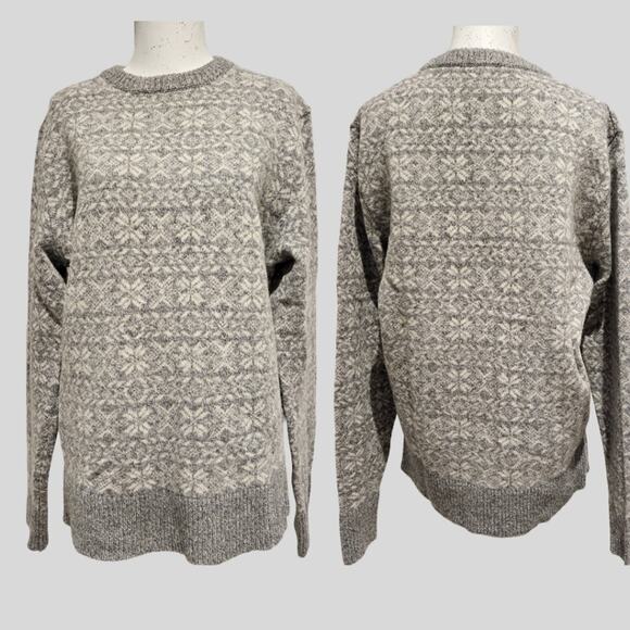 J. Crew 100% Lambswool Gray & Cream Snowflake Fair Isle Pattern Sweater - Sz Med - Picture 1 of 7